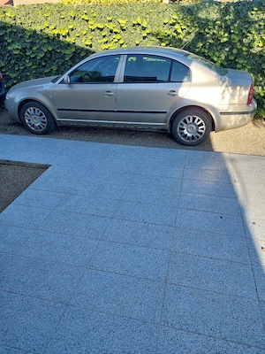 Skoda Superb  - imagine 2