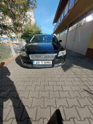 Vând Volvo v50 2.0d 2006 - imagine 5