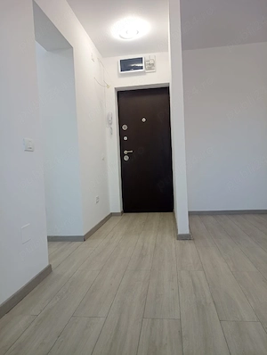 vând apartament 2 camere  - imagine 2