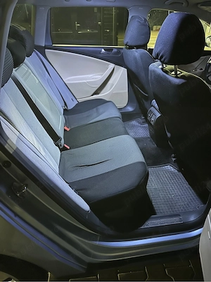 Volkswagen Passat B6  - imagine 8