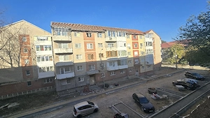 PROPRIETAR | Vând Garsonieră Reșița, Micro 4, Etaj 2   Zonă în modernizare - imagine 2