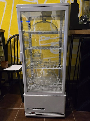 vitrina rece de prezentare 