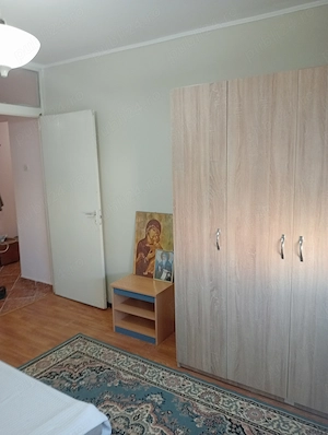 Închiriez apartament cu doua camere  - imagine 7