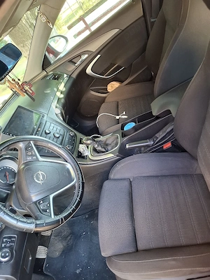 Vand opel insignia.  - imagine 2