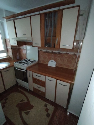 Închiriez 2 camere - imagine 4