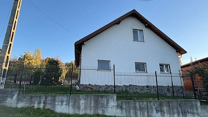 Vând casă, pretabil pensiune situată în Moisei, zona Purcaret - imagine 10