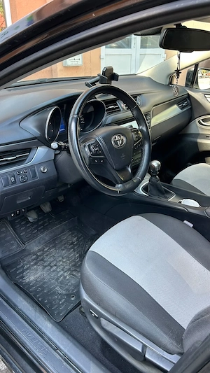 Vând Autoturism Marca Toyota Modelul Avensis - imagine 4