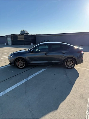 Hyundai i30 Fastback 1.4 T-GDI 140 CP Automat |2018 cm|127.000 km | Micron Grey - imagine 3