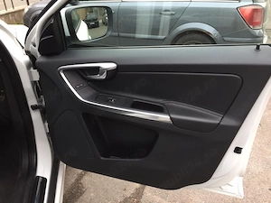 Volvo XC60 2.0D  Euro 6 - imagine 2