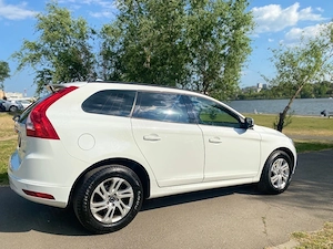 Volvo XC60 2.0D  Euro 6 - imagine 6