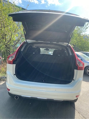 Volvo XC60 2.0D  Euro 6 - imagine 9