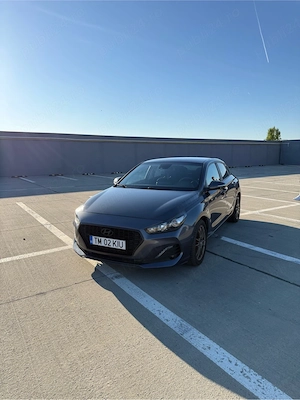 Hyundai i30 Fastback 1.4 T-GDI 140 CP Automat |2018 cm|127.000 km | Micron Grey - imagine 2