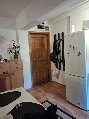 Vind apartament 2 camere decomandat.modificat.etaj 1