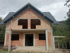 Casă la roșu de vînzare în Viișoara Tg Trotuș in apropiere de Tîrgu Ocna.Suprafata de 170m   - imagine 4