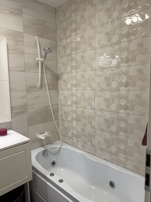 Ofer spre inchiriere apartament 3 camere Prima  Iosia Rezidence bloc nou cu loc de parcare - imagine 3