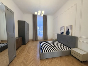 Închiriez apartament cu 2 camere zona Sinaia - imagine 7