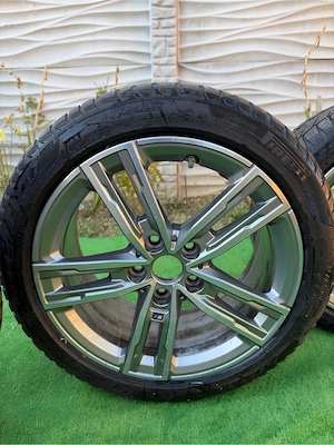 Set Jante Originale BMW M Sport 17" cu Anvelope de iarna Pirelli Run Flat 225/45 R17 - imagine 6