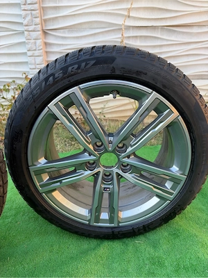 Set Jante Originale BMW M Sport 17" cu Anvelope de iarna Pirelli Run Flat 225/45 R17 - imagine 8