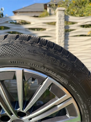 Set Jante Aliaj 17" Originale BMW Style 574 + Anvelope Iarnă Continental 205/60 R17 - imagine 2