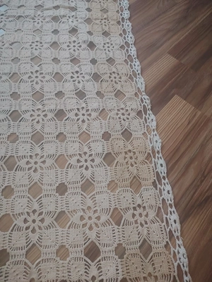 Față de masă 