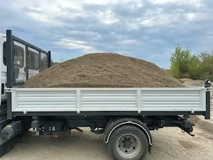 Prestari servicii miniexcavator si basculanta 