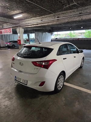 VAND Hyundai i30 1.4 CRDi model 2013 - 190.000 km reali - imagine 4