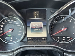 Mercedes-Benz V 300 d AVANTGARDE - 2019 - 8 locuri, TVA deductibil - imagine 6
