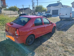 Dacia Logan 2007 benzina și gpl 899 eur.