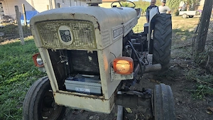 vand tractor dewid brovn 990 sau schimb  - imagine 3