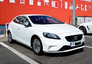 Proprietar persoană fizică vând Volvo V40 R-design, an 2016, D2 Euro6 (fără AdBlue)