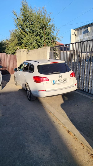 Opel Astra J Sports Tourer 1,7 CDTI an 2014 ITP Asigurare Fiscal acte Uber Bolt de 3 luni AC etc - imagine 5