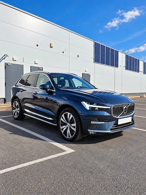 Volvo XC60 B5 MHEV AWD Ultra Bright   250 CP   2023