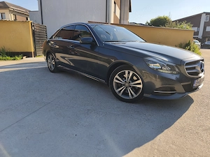 Mercedes Benz E. 4 matic - imagine 2