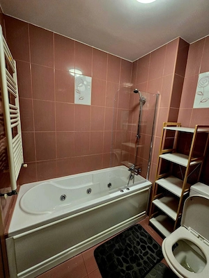 Apartament 2 camere de închiriat cu loc de parcare inclus si proaspăt renovat - imagine 7