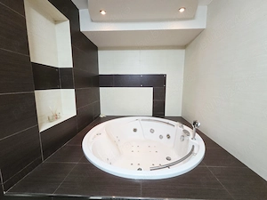Apartament spațios cu 4 camere de închiriat în Mazepa   lângă Școala nr. 28 - imagine 19