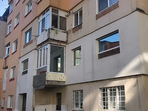 vand apartament 3 camere etaj 1 in campulung muscel - imagine 2