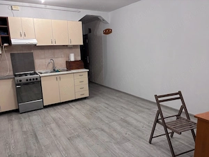 Vând apartament 2 camere în Vasile Aaron  - imagine 3
