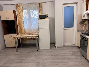 Vând apartament 2 camere în Vasile Aaron 