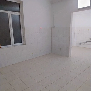 Închiriez spatiu comercial zona berzei 2300lei