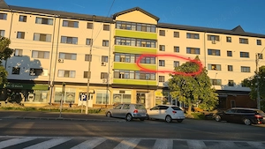 Apartament cu 3 camere, spatios, central