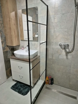 Apartament 2 camere, 55 mp, zona Central - imagine 9