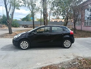 Vand autoturism Kia Rio 1,1CRDI fabricatie 2013 - imagine 2