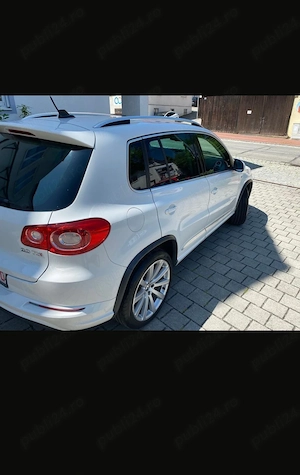 Volkswagen Tiguan 2.0 benzină automată 4 x 4 - imagine 5