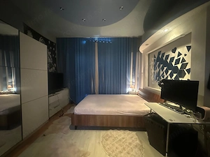 Casa 4 camere ... curte betonata si gradina ... 1 km de Shopping City - imagine 7