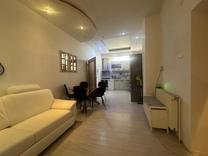 Casa 4 camere ... curte betonata si gradina ... 1 km de Shopping City - imagine 2