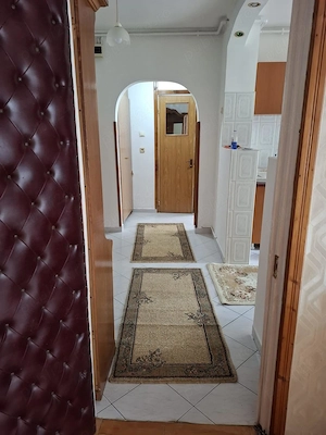 Inchiriez apartament 2 camere decomandat - imagine 2