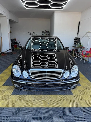 Vand mercedes e 240 4 matic  - imagine 4