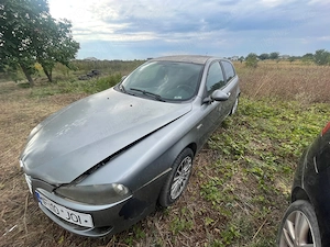 Dezmembrez Alfa Romeo 147 - imagine 3