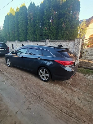 Vand Hyundai i40 kombi 2013 cu clima si consum redus - imagine 2