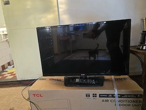 Vand Tv LG 81cm HD